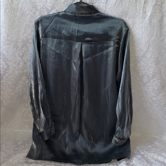 Vintage 1990’s J.R. Nites Metallic long sleeve Button-Down Blouse.  Size M. - Picture 2 of 5
